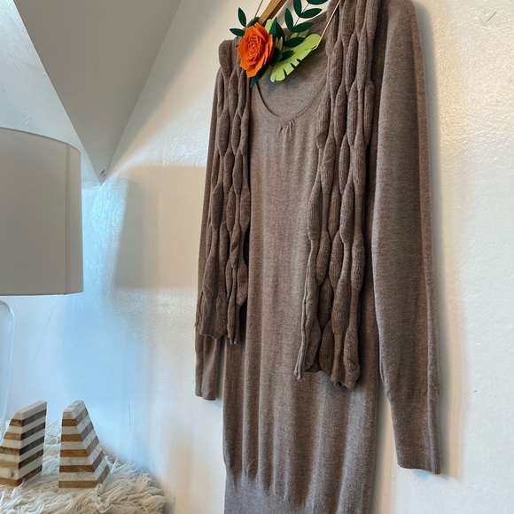 Cashmere sweater w/scarf EUC Med Cashmere/wool - Picture 3 of 11